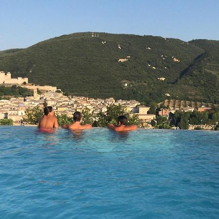 Agriturismo Collerisana Spoleto Bagian luar foto
