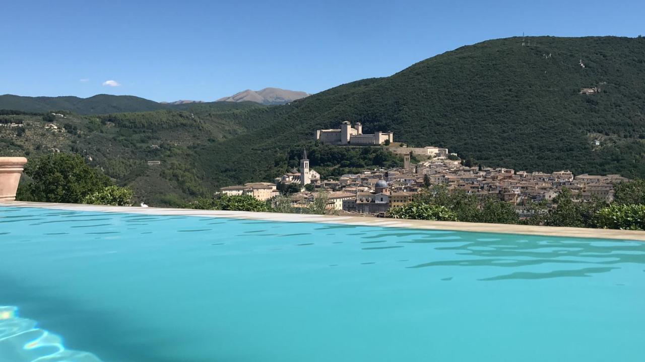 Agriturismo Collerisana Spoleto Bagian luar foto