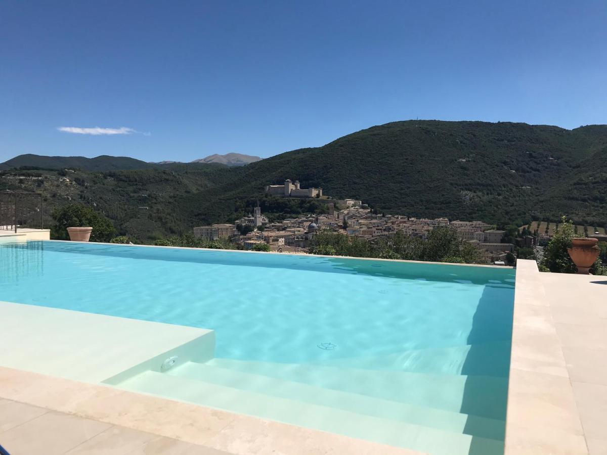 Agriturismo Collerisana Spoleto Bagian luar foto